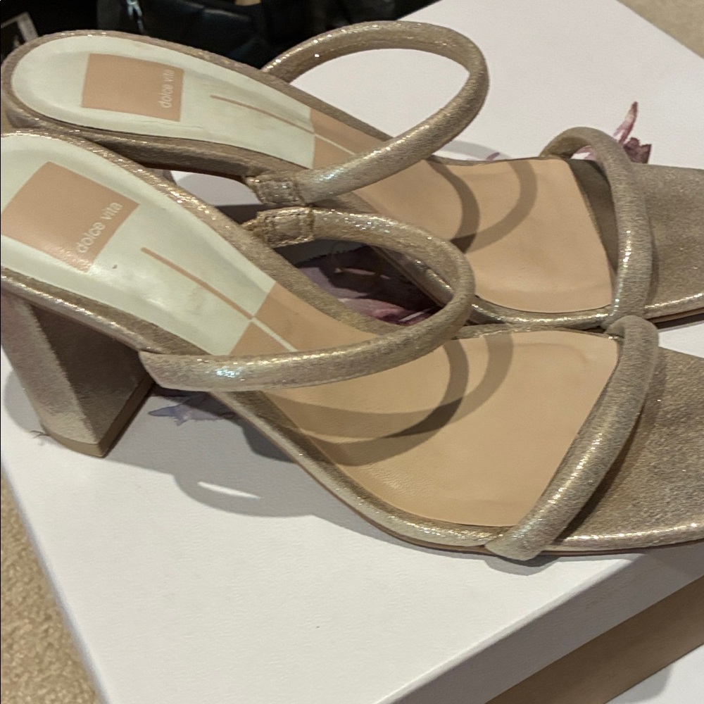 Dolce Vita Gold sandals Block 2 inch Heels women 8 boho, vacation,prom